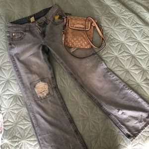 Jessica Sumpson Distressed jeans 👖